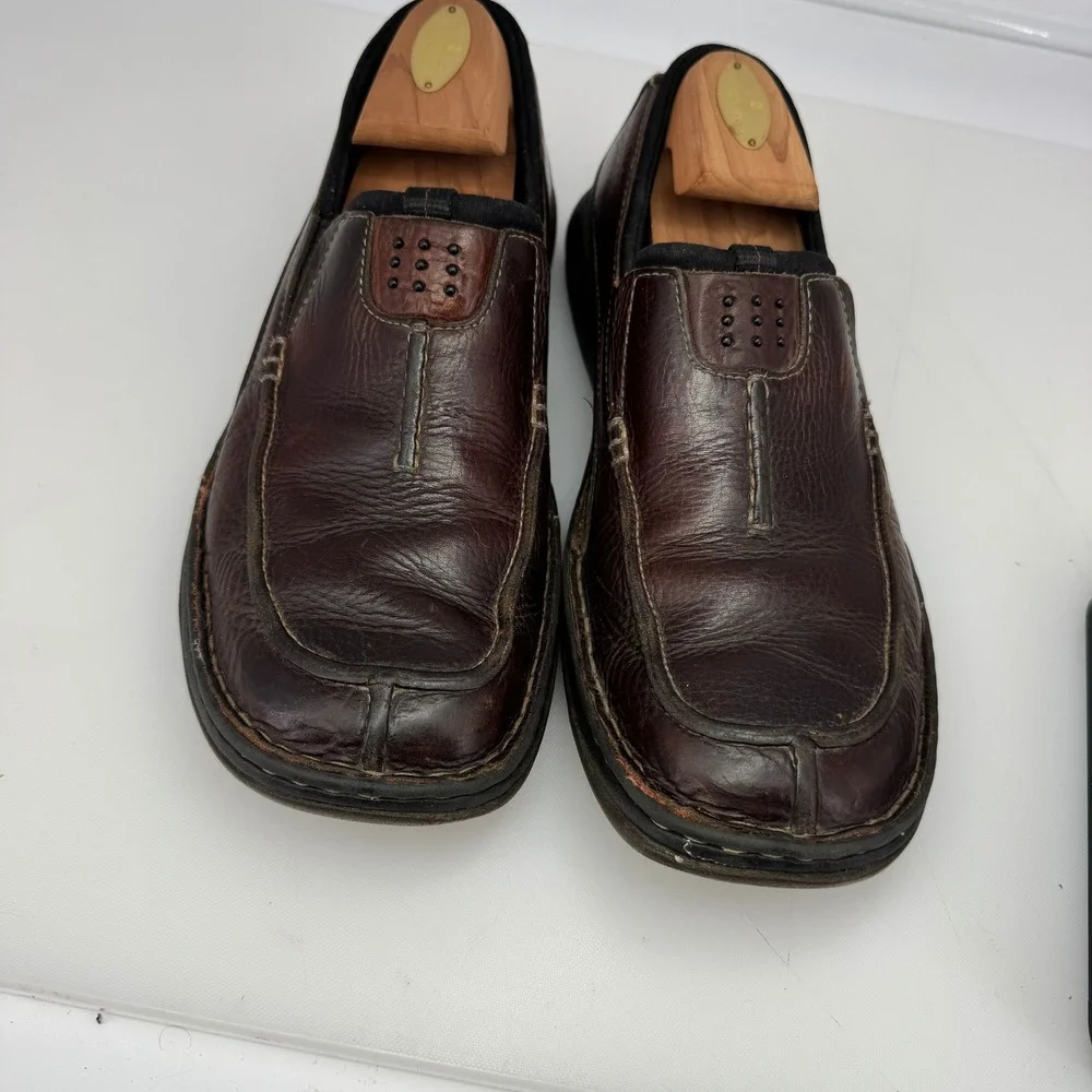 Clarks Loafers Men 9M Brown Leather Slip On Casual Comfort Professional Classic